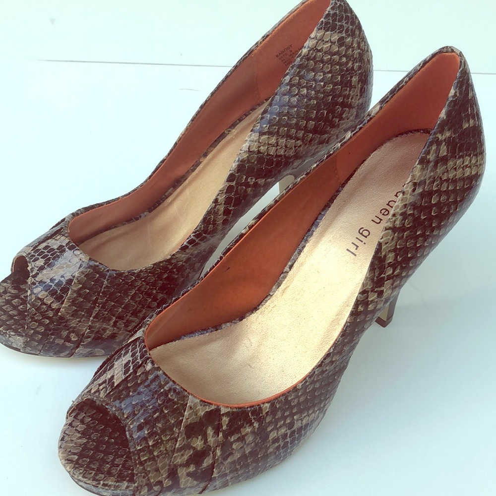 Madden Girl snake skin patterned pump, size 9